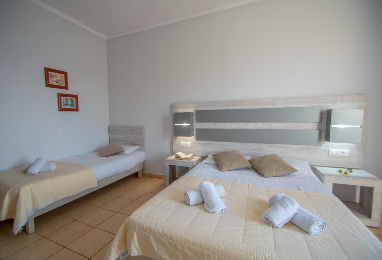 ארגאסי Agoulos Beach Hotel מראה חיצוני תמונה