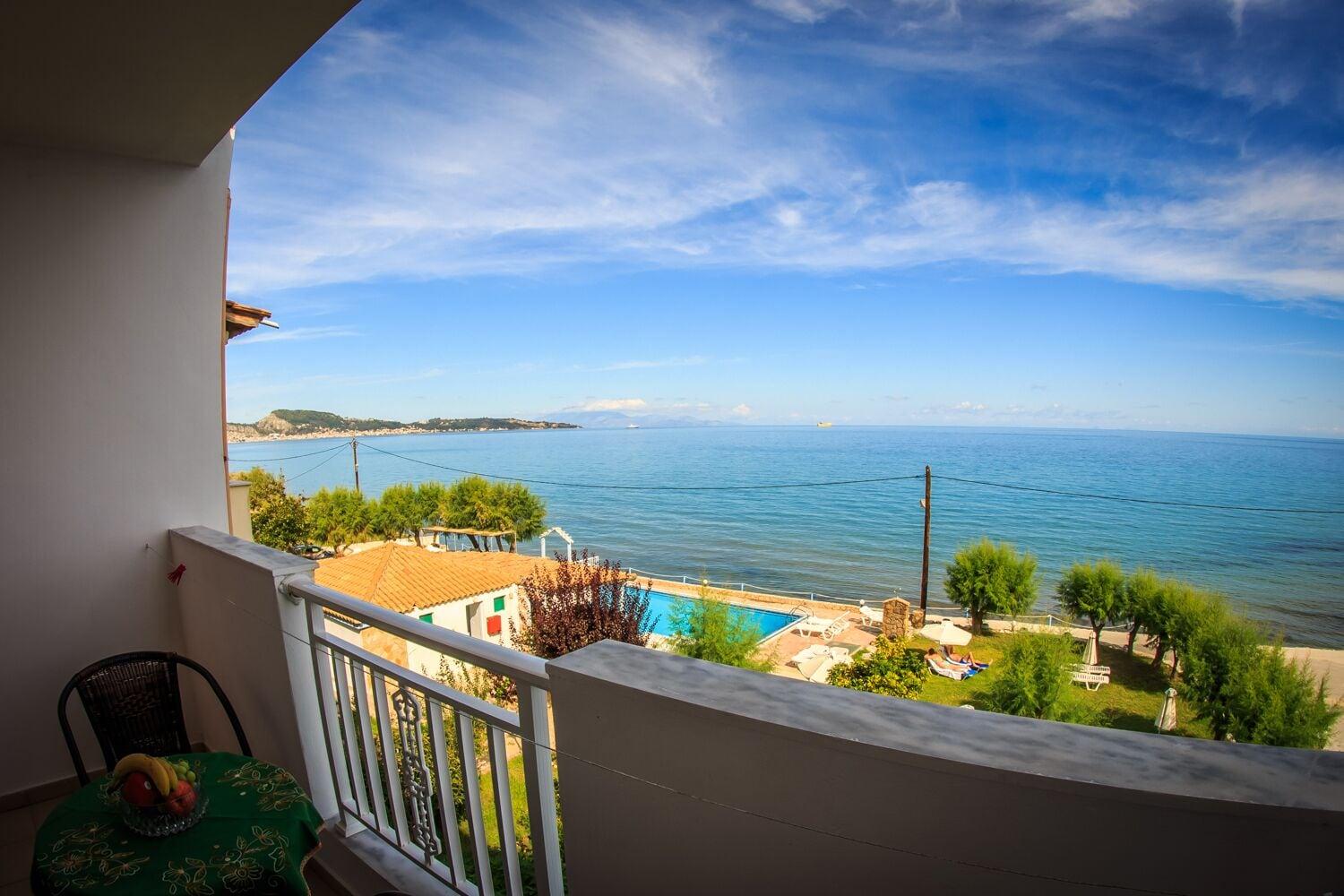 ארגאסי Agoulos Beach Hotel מראה חיצוני תמונה