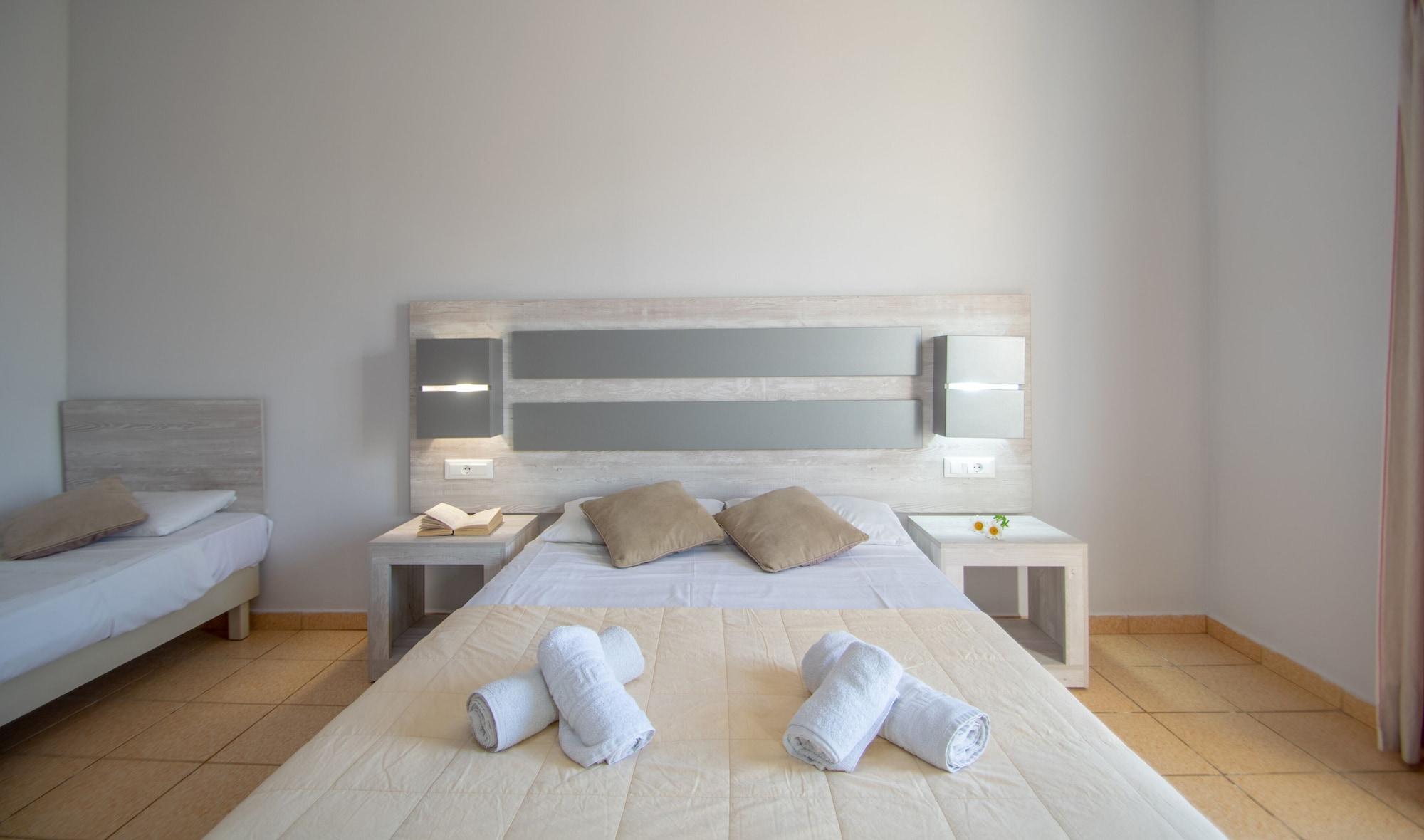 ארגאסי Agoulos Beach Hotel מראה חיצוני תמונה